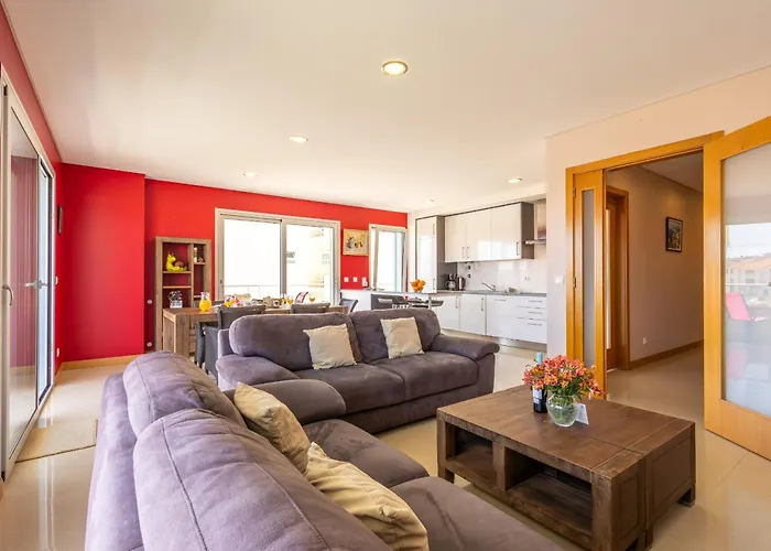 Sunrise T2 - By Smarthomes Apartment